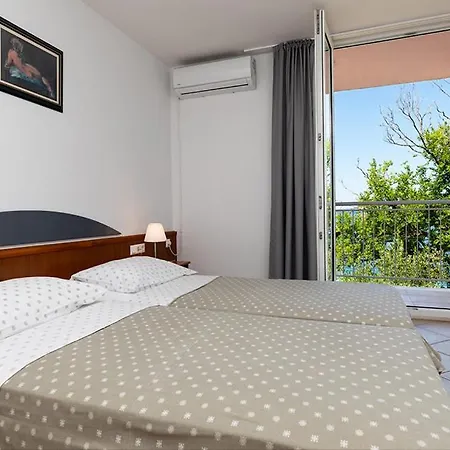 Tourist Settlement Brzet 3* Omis