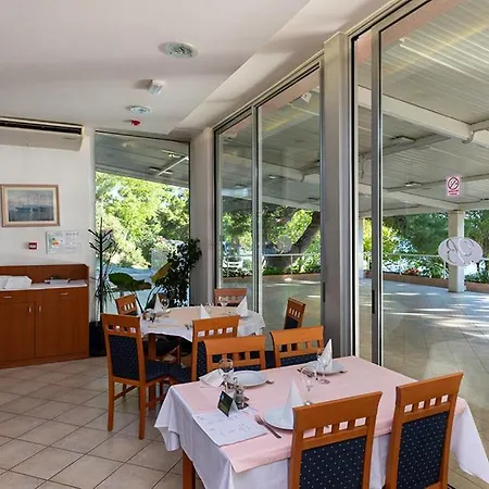 Tourist Settlement Brzet Hotel 3*