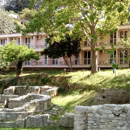 فندق Tourist Settlement Brzet 3*