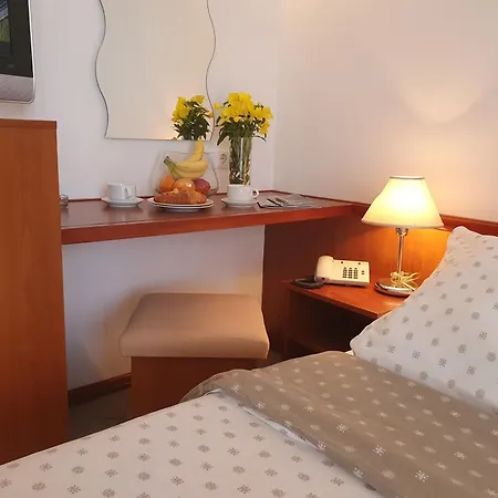 Tourist Settlement Brzet 3*