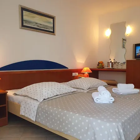 Tourist Settlement Brzet 3*