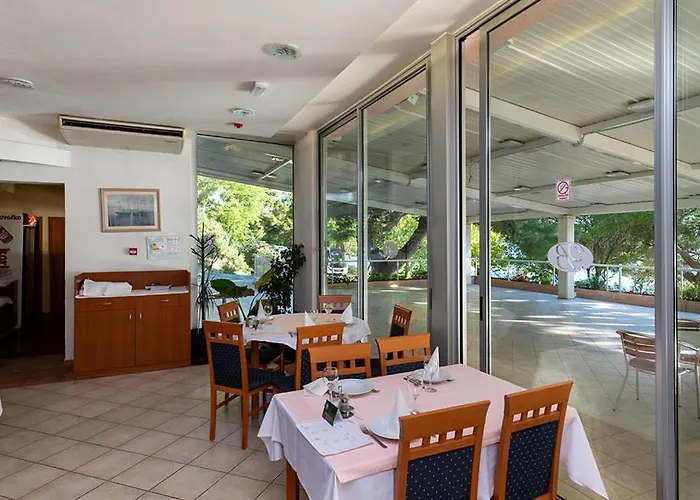 Tourist Settlement Brzet Hotel 3*