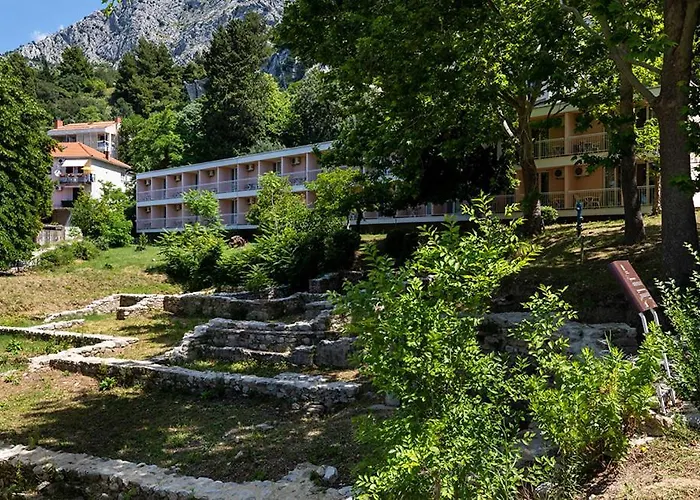 Tourist Settlement Brzet Omiš