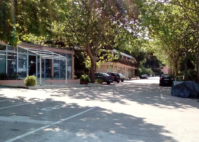 Hotel Tourist Settlement Brzet Omiš