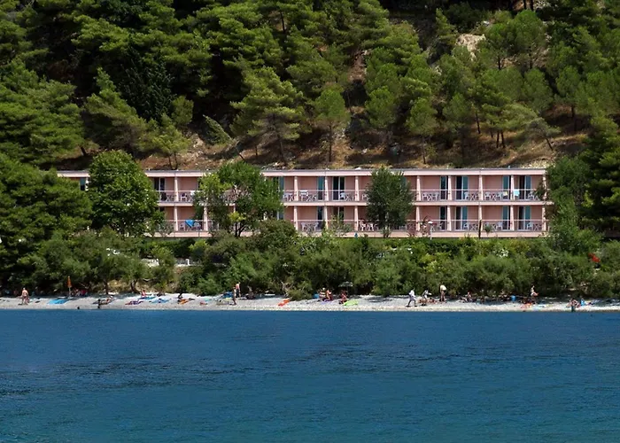 Tourist Settlement Brzet Hotel 3*