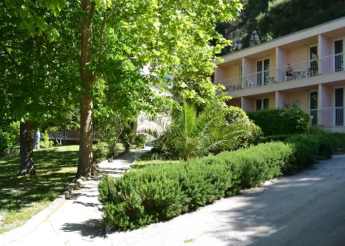 Hotel Tourist Settlement Brzet